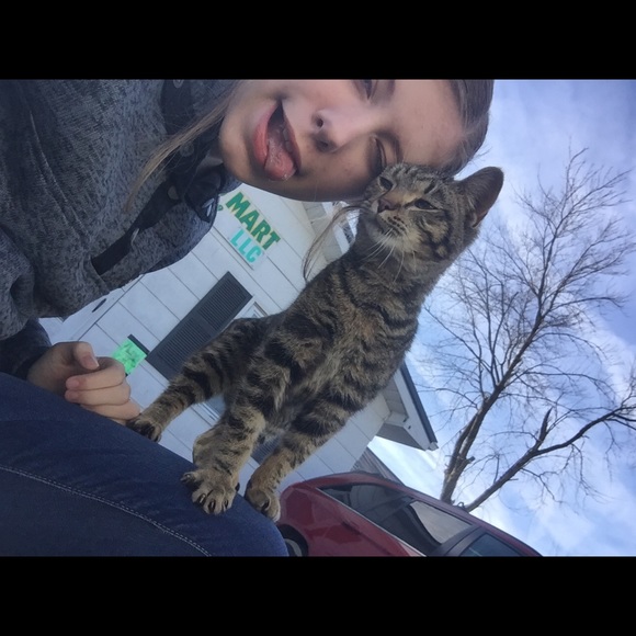 Meet your Posher, Mallory - Picture 1 of 1